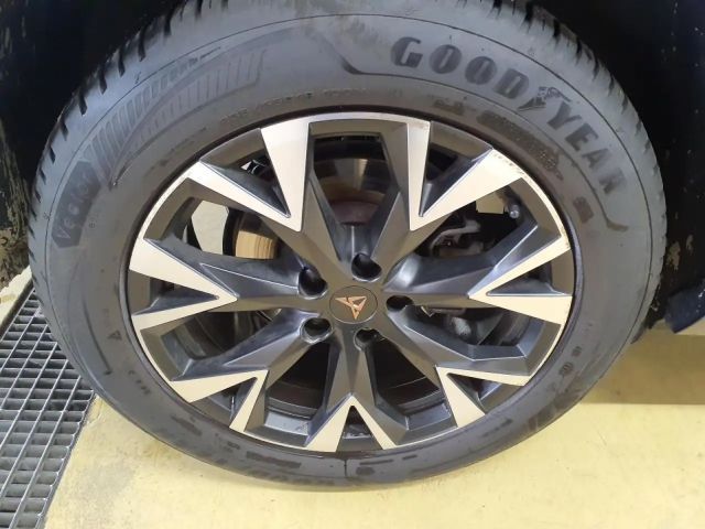 Cupra Terramar 1.5eTSI ACC+GJR+HeadUp+elHK+360KAM+KESSY Klima