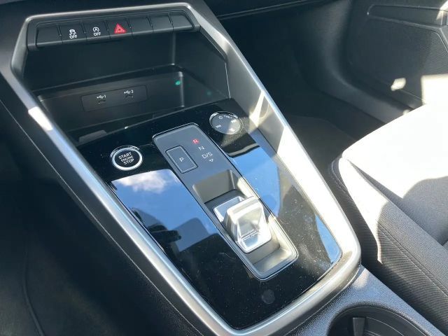 Audi A3 30 TFSI Sedan