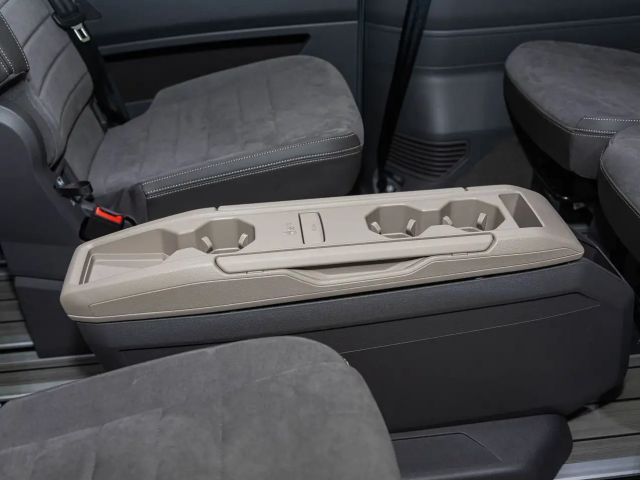 Volkswagen Multivan Lang Style T7