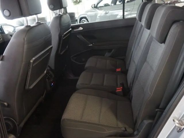 Volkswagen Touran DSG R-Line