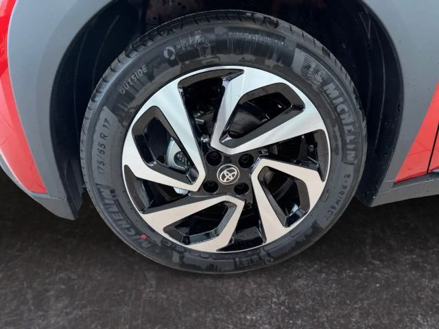 Toyota Aygo X Bi-Tone Hatchback