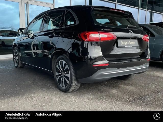 Mercedes-Benz B 250 B 250 e Style