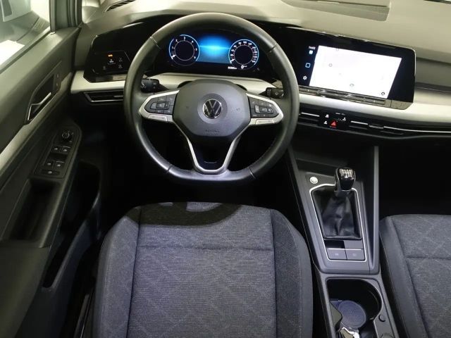Volkswagen Golf Life Variant