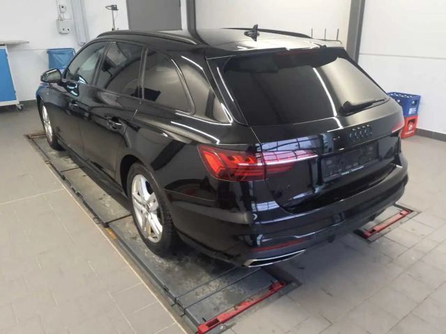 Audi A4 35 TDI Avant S-Line S-Tronic
