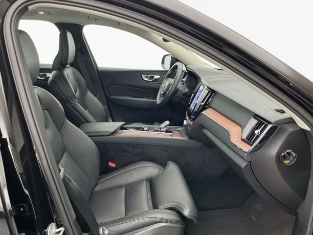 Volvo XC60 Dark Plus