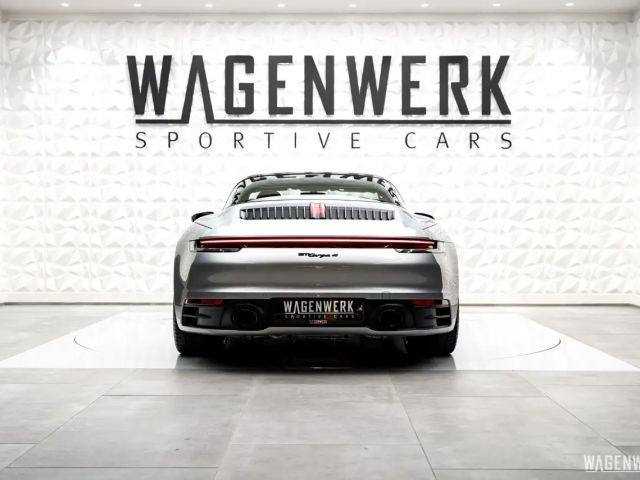 Porsche 992 4 Cabrio Targa