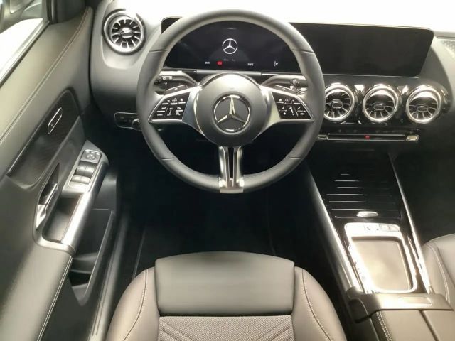 Mercedes-Benz GLA 200 Progressive