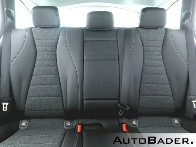 Mercedes-Benz E 220 AVANTGARDE E 220 d Estate