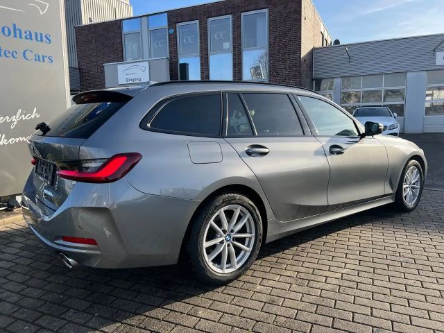 BMW 320 320d Touring xDrive