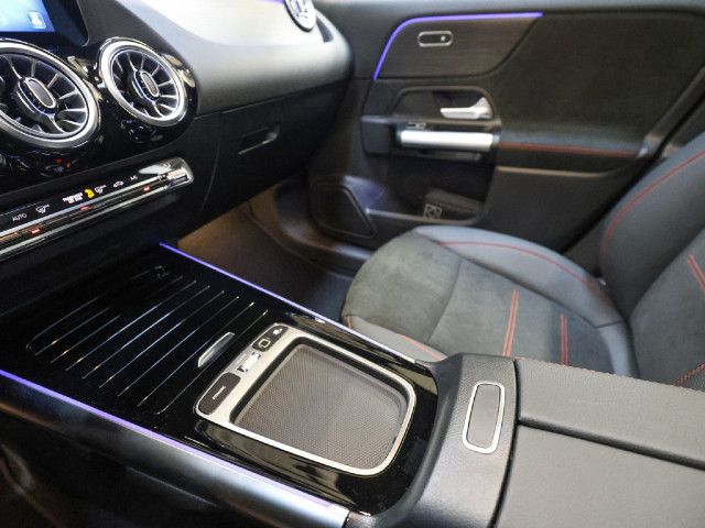 Mercedes-Benz GLA 180 AMG Line