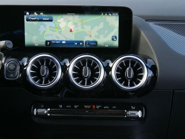 Mercedes-Benz GLA 200 AMG Line