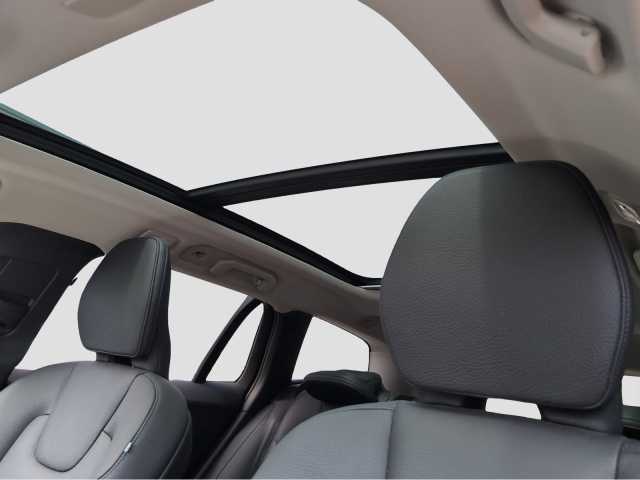 Volvo V60 Cross Country AWD Plus