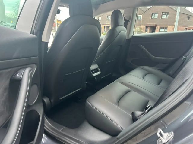 Tesla Model 3 AWD Dual Motor Long Range