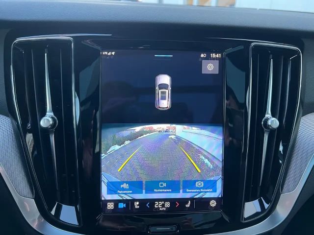 Volvo V60 Cross Country AWD Plus