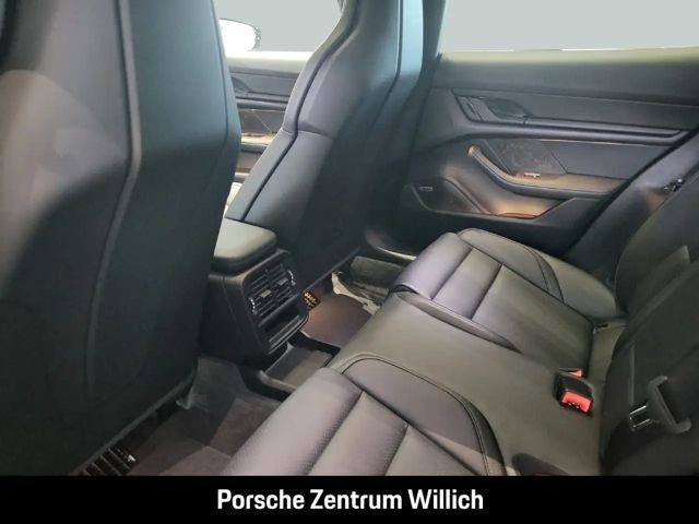 Porsche Taycan 4 Cross Turismo
