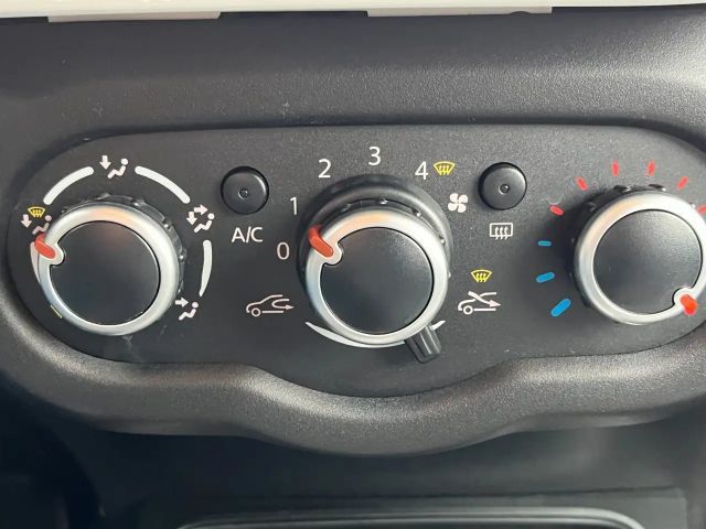Renault Twingo Deluxe Limited SCe 75
