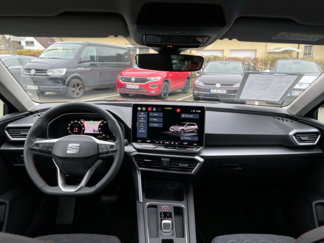 Seat Leon 1.5 eTSI FR-lijn Sportstourer