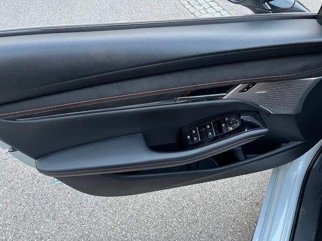 Mazda 3 5HB 2.0L G122 6AT 2WD NAGISA