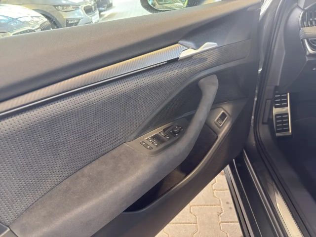 Skoda Superb 2.0 TSI 4x4 Combi Sportline