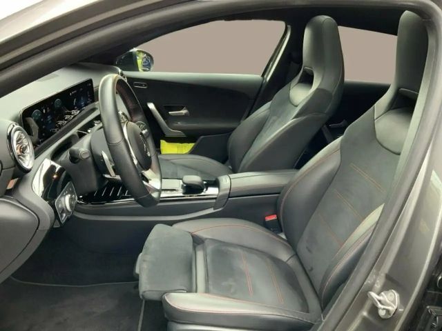 Mercedes-Benz A 180 AMG Line