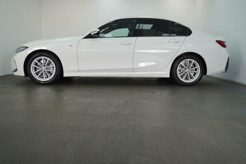 BMW 330 330i Sedan xDrive