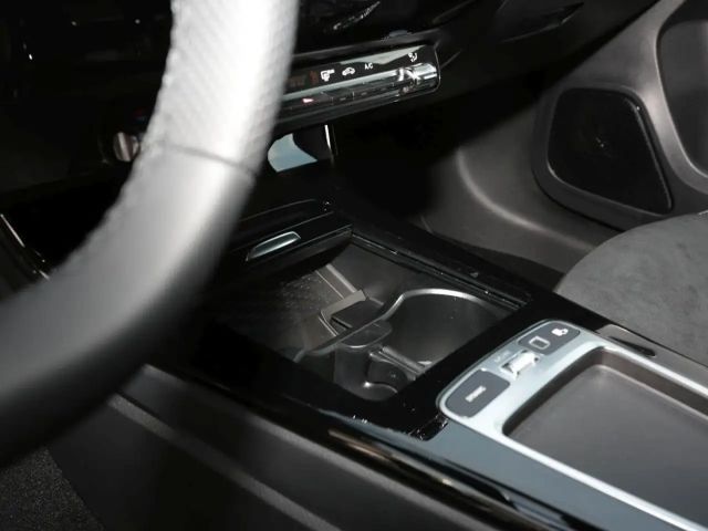 Mercedes-Benz A 200 AMG Line Hatchback