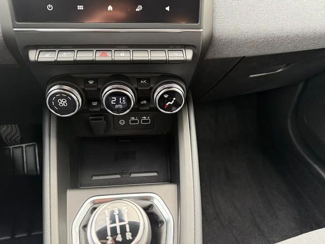 Mitsubishi Colt 67PS Benzin / Schaltgetriebe 1,0 MPI Invite (Ak...