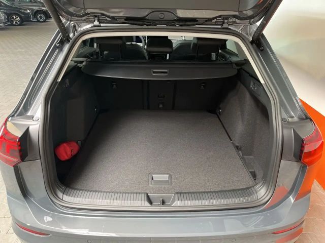 Volkswagen Golf 1.5 eTSI DSG Style Variant