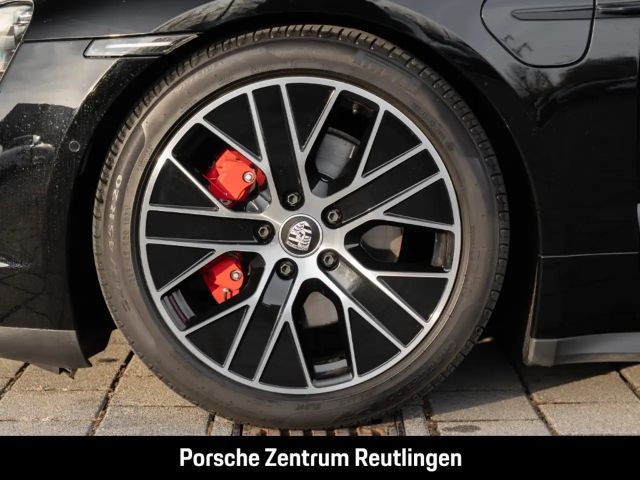 Porsche Taycan 4S