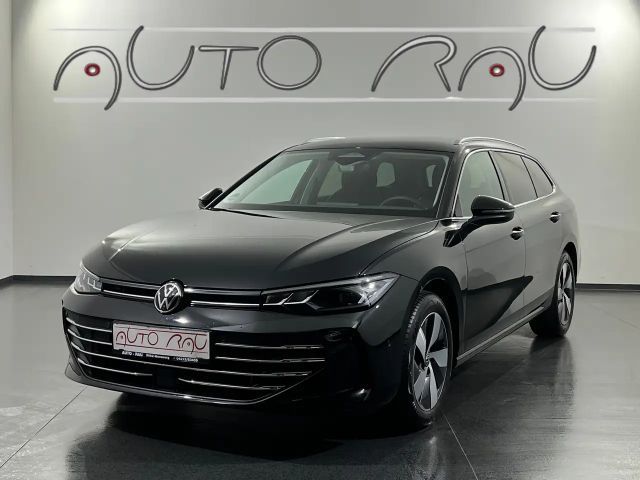 Volkswagen Passat 1.5 eTSI Business DSG Variant