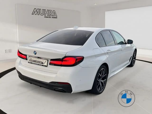 BMW 520 520d M-Sport Sedan