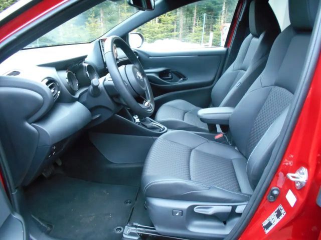 Toyota Yaris Hatchback Hybride Style