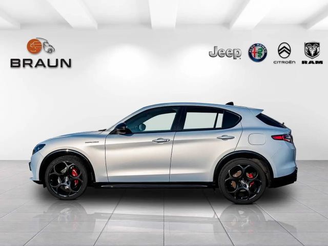Alfa Romeo Stelvio AT8 Q4 Turbo