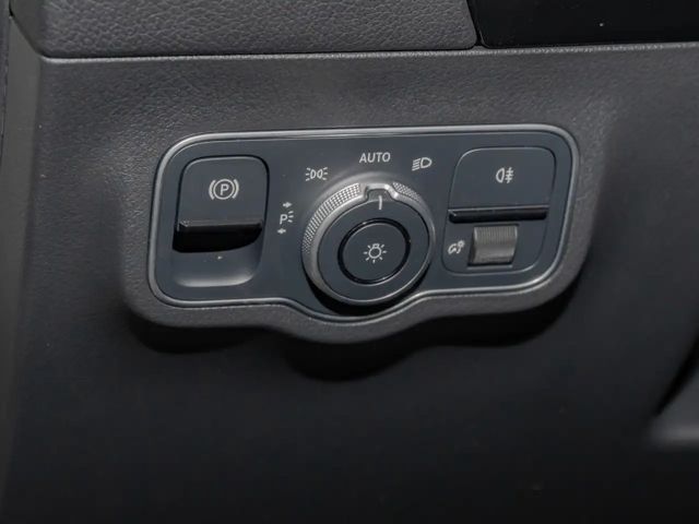 Mercedes-Benz B 180 Progressive