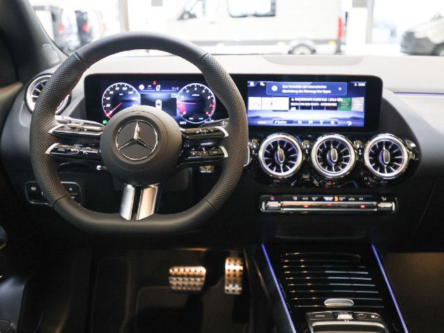 Mercedes-Benz GLA 180 AMG Line