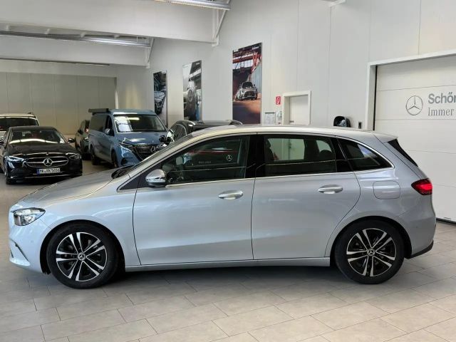 Mercedes-Benz B 180 Progressive Sedan