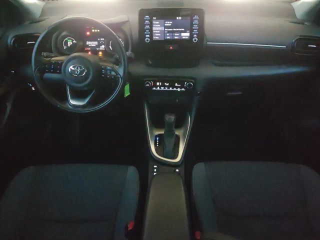 Toyota Yaris Hatchback Hybride Team D