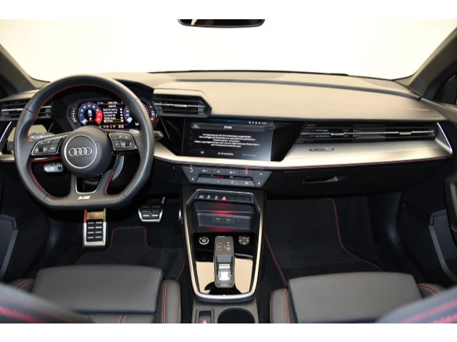 Audi A3 40 TFSI Quattro S-Line S-Tronic Sedan