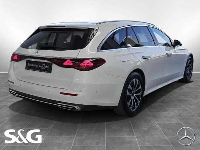Mercedes-Benz E 220 AVANTGARDE E 220 d Estate