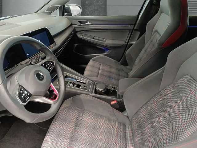 Volkswagen Golf 2.0 TSI DSG