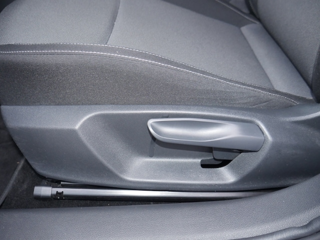 Skoda Fabia 1.0 MPI TEMPOMAT PDC-hinten LED MFL SMARTLINK KLIMAANLAGE