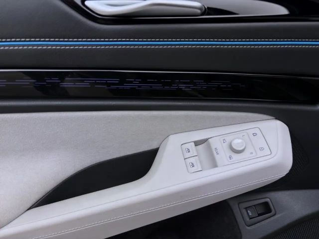 Volkswagen ID.7 IQ.Drive Pro