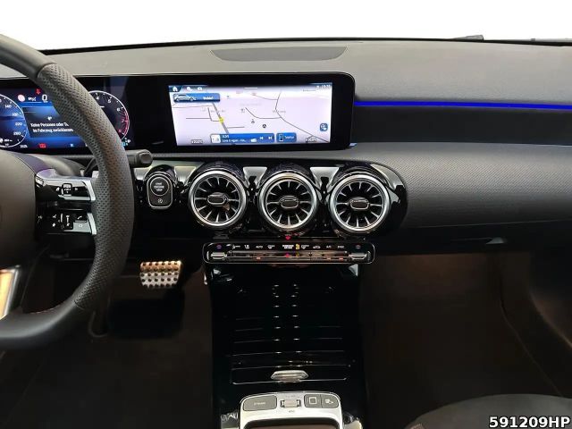 Mercedes-Benz A 200 AMG Line