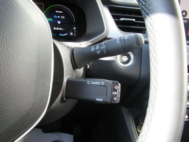 Renault Captur E-Tech Intens