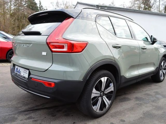 Volvo XC40 AWD Plus Recharge Twin Engine