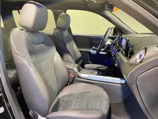 Mercedes-Benz GLB 220 4MATIC AMG Line