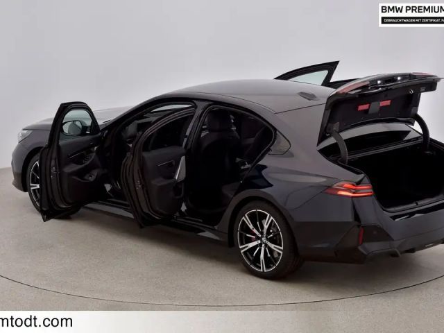 BMW 520 520d M-Sport Sedan xDrive