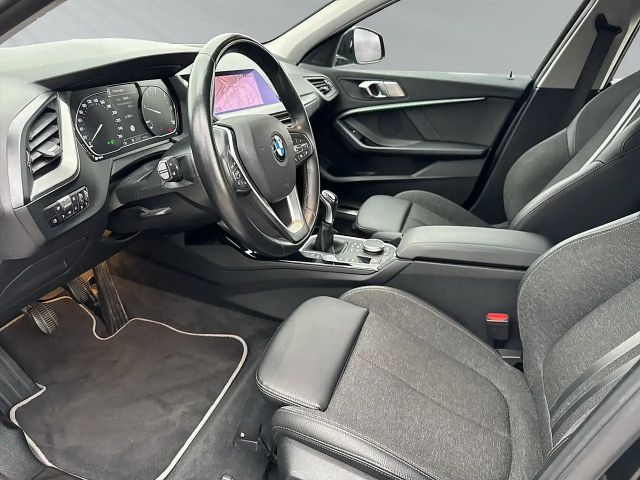 BMW 116 116d Sedan Sport Line