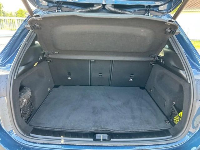 Mercedes-Benz GLA 250 4MATIC Progressive