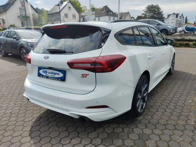 Ford Focus ST Line Wagon